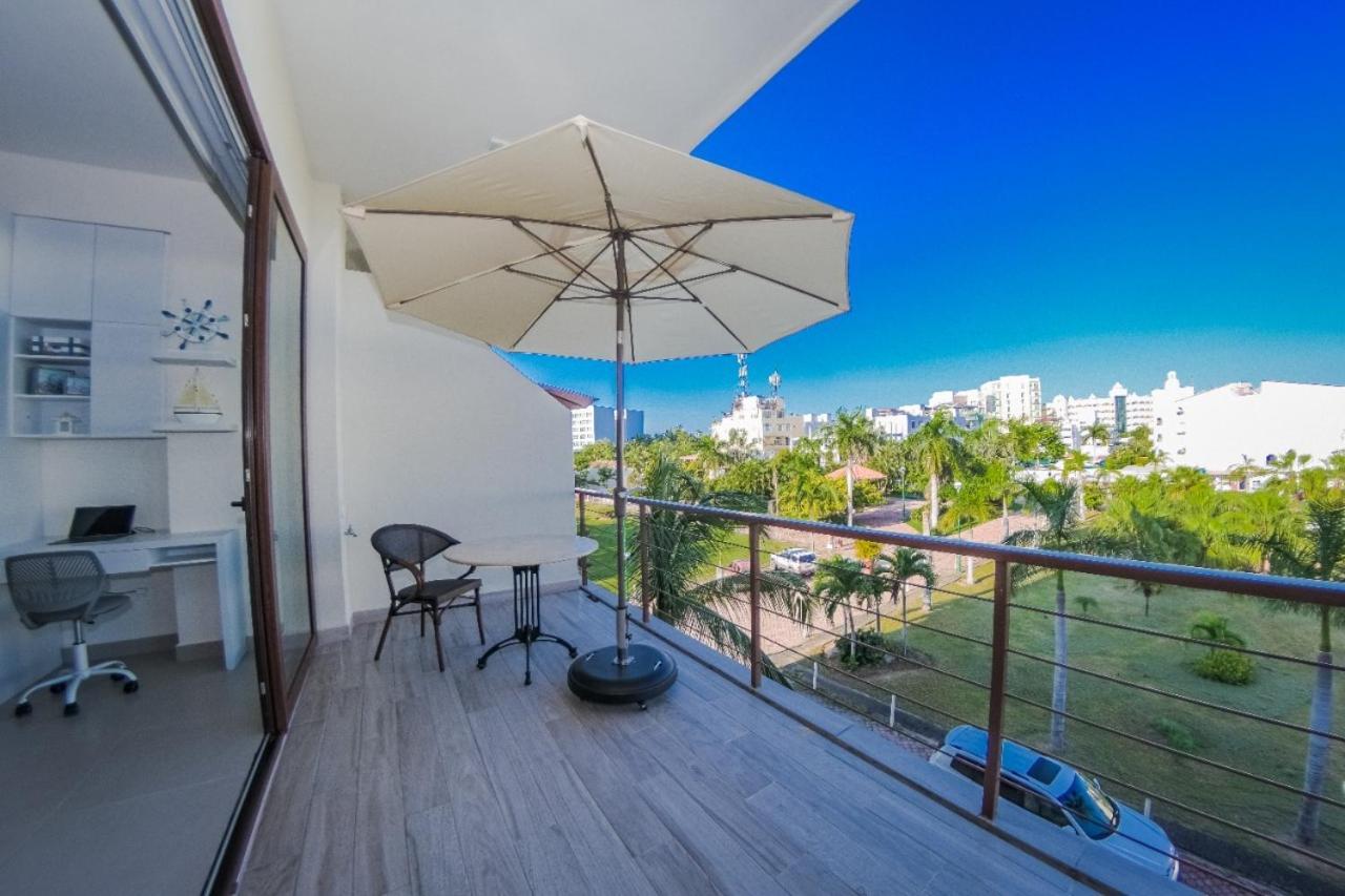 Modern Stylish Apt. Steps Away From The Beach Nuevo Vallarta Eksteriør bilde